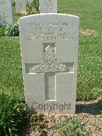Sangro River War Cemetery - Howard, John