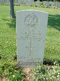 Sangro River War Cemetery - Huntingdon, George