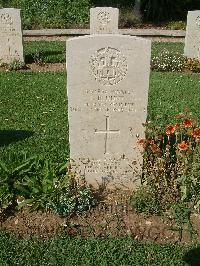 Sangro River War Cemetery - Hunt, Leonard Russell