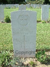 Sangro River War Cemetery - Hutchinson, John James