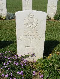 Sangro River War Cemetery - Hyatt, John Ford