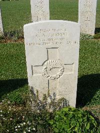 Sangro River War Cemetery - Irvine, Gordon Arthur John