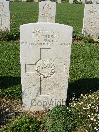 Sangro River War Cemetery - Johnson, John Richard