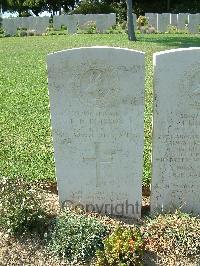 Sangro River War Cemetery - Johnson, R D