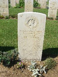 Sangro River War Cemetery - Johnston, G C