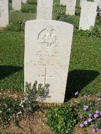 Sangro River War Cemetery - Johnston, Thomas