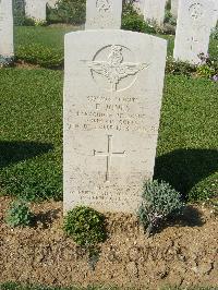 Sangro River War Cemetery - Jones, Emlyn