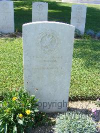 Sangro River War Cemetery - Judson, J