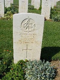Sangro River War Cemetery - Kelly, William John
