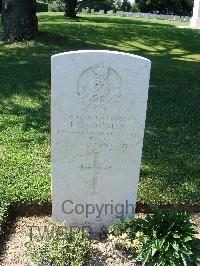 Sangro River War Cemetery - Kgomotso, K