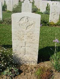 Sangro River War Cemetery - Lawrence, David