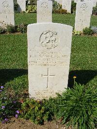 Sangro River War Cemetery - Lingham, Ronald Norman Gustave