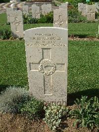 Sangro River War Cemetery - MacDonald, Stuart Harry