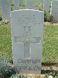 Sangro River War Cemetery - MacHon, Cecil