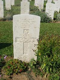 Sangro River War Cemetery - Manchester, Ronald