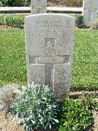 Sangro River War Cemetery - Matthews, Alfred