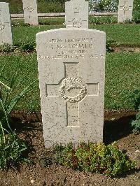 Sangro River War Cemetery - McDonald, George