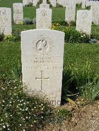 Sangro River War Cemetery - McKenzie, B G