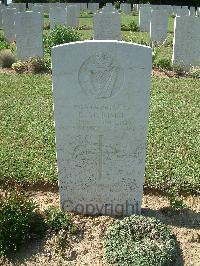 Sangro River War Cemetery - McKimm, Robert