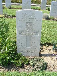 Sangro River War Cemetery - Nicholls, John Cecil