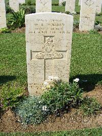 Sangro River War Cemetery - Norman, William Thomas