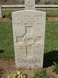 Sangro River War Cemetery - Oldfield, Gordon Richard