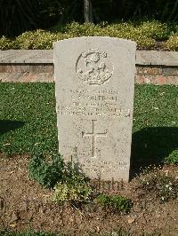 Sangro River War Cemetery - Outram, Sydney George