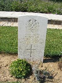 Sangro River War Cemetery - Perfect, Maurice