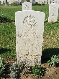 Sangro River War Cemetery - Richards, Geoffrey