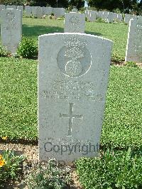 Sangro River War Cemetery - Robinson, George Edward
