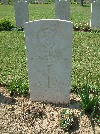 Sangro River War Cemetery - Robinson, George