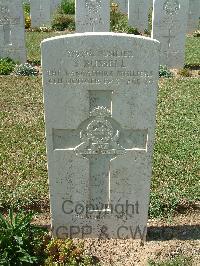 Sangro River War Cemetery - Russell, Stanley