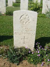 Sangro River War Cemetery - Sealy, George Cecil