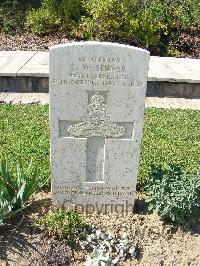 Sangro River War Cemetery - Shiner, Leslie Walter