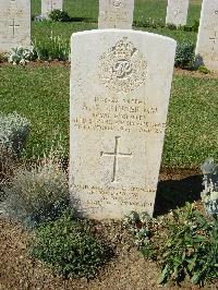 Sangro River War Cemetery - Skinner, Alexander Grant