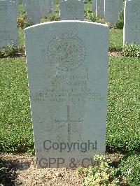 Sangro River War Cemetery - Smith, Andrew Forbes