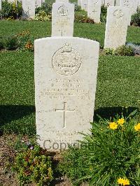 Sangro River War Cemetery - Smith, Robert John
