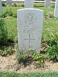 Sangro River War Cemetery - Smith, Thomas Brannigan
