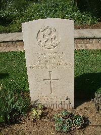 Sangro River War Cemetery - Smith, William Thomas