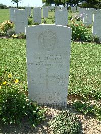 Sangro River War Cemetery - Stanton, Victor Harry