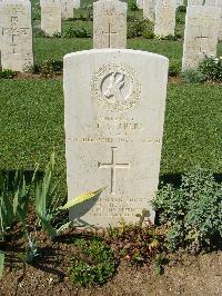 Sangro River War Cemetery - Staples, A F