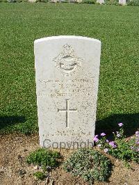 Sangro River War Cemetery - Stout, Kenneth Hindley