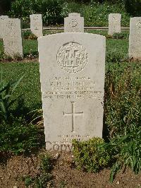 Sangro River War Cemetery - Strachan, Robert Miller