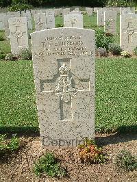 Sangro River War Cemetery - Sturrock, Thomas Frederick