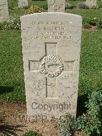 Sangro River War Cemetery - Smith, Gilbert Keith