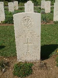 Sangro River War Cemetery - Thomas, Charles William