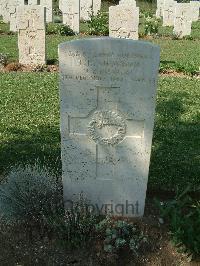 Sangro River War Cemetery - Thomson, Trevor Huia