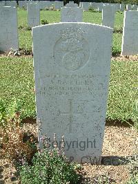 Sangro River War Cemetery - Villiers, Arthur Ronald