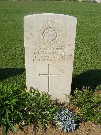 Sangro River War Cemetery - Walker, Leslie Ernest H.