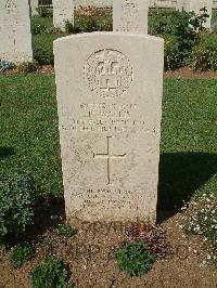 Sangro River War Cemetery - Wallis, Ronald